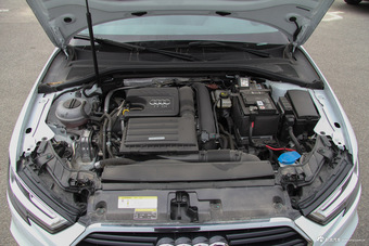 2017款奥迪A3 1.4T自动Sportback 35 TFSI风尚型