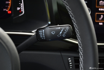 2018款一汽大众 探岳 2.0T  R-LINE