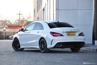2016款改款奔驰CLA级 CLA260 2.0T 4MATIC