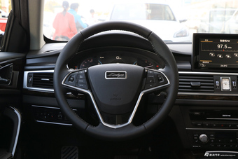 2018款众泰Z700H 1.8T DCT尊贵型