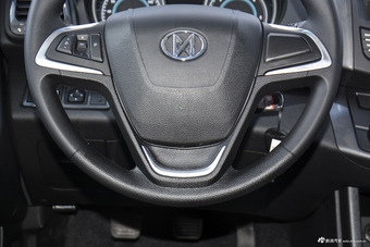 2016款骐铃T7 2.8T手动两驱舒适版标准轴距JE493ZLQ4CB