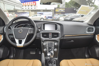 2017款沃尔沃V40 1.5T自动T3 智逸版