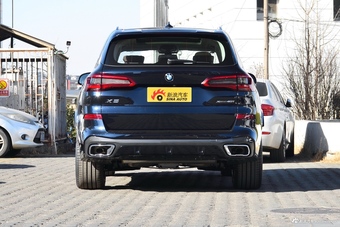 2019款宝马X5 3.0T自动 xDrive40i 尊享型 M运动套装