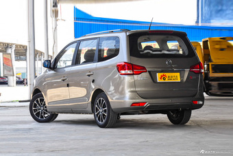 2016款风行S500 1.5L手动舒适型  皓月灰