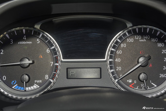 2017款英菲尼迪QX60 2.5T Hybrid四驱全能版