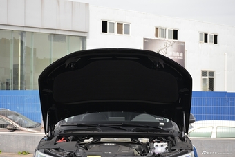 2018款奥迪Q5L 2.0T自动45 TFSI尊享时尚型