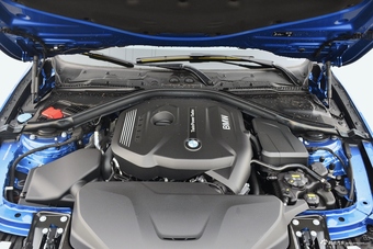 2019款宝马3系2.0T自动豪华套装320Li M 