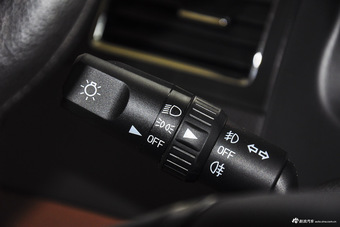 2016款景逸X5 1.8T手动尊享型 珍珠白