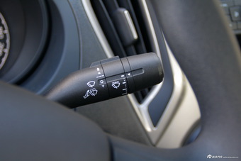 2016款名爵锐行1.5L手动风尚版