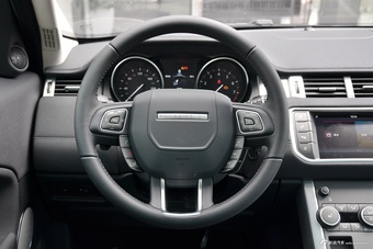 2016款揽胜极光2.0T自动PURE 风尚版