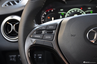 2018款北汽绅宝D50 1.5L CVT尊享智联版