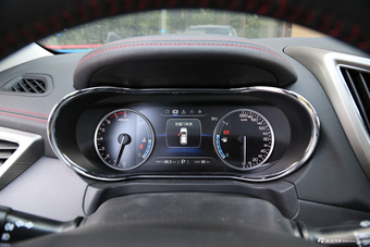 2017款长安CS75尚酷版 1.5T自动锋锐型