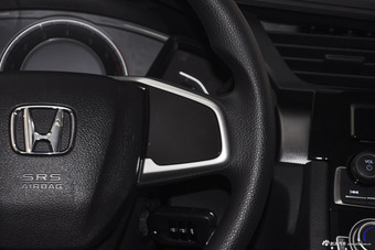 2016款思域1.0T自动180 TURBO舒适版