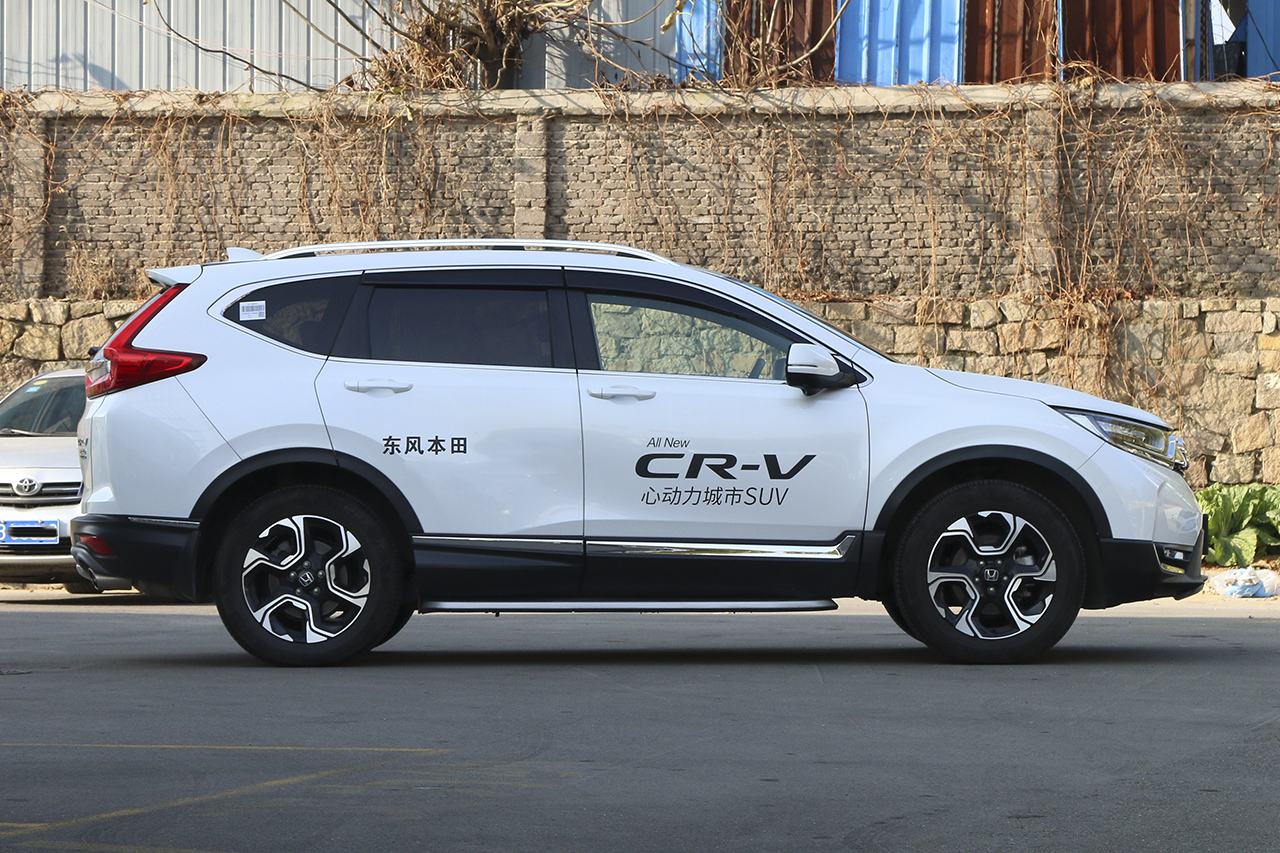 2017款CR-V 1.5T 240TURBO自动四驱尊耀版