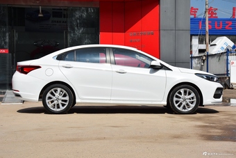 2018艾瑞泽GX 1.5T手动劲色版