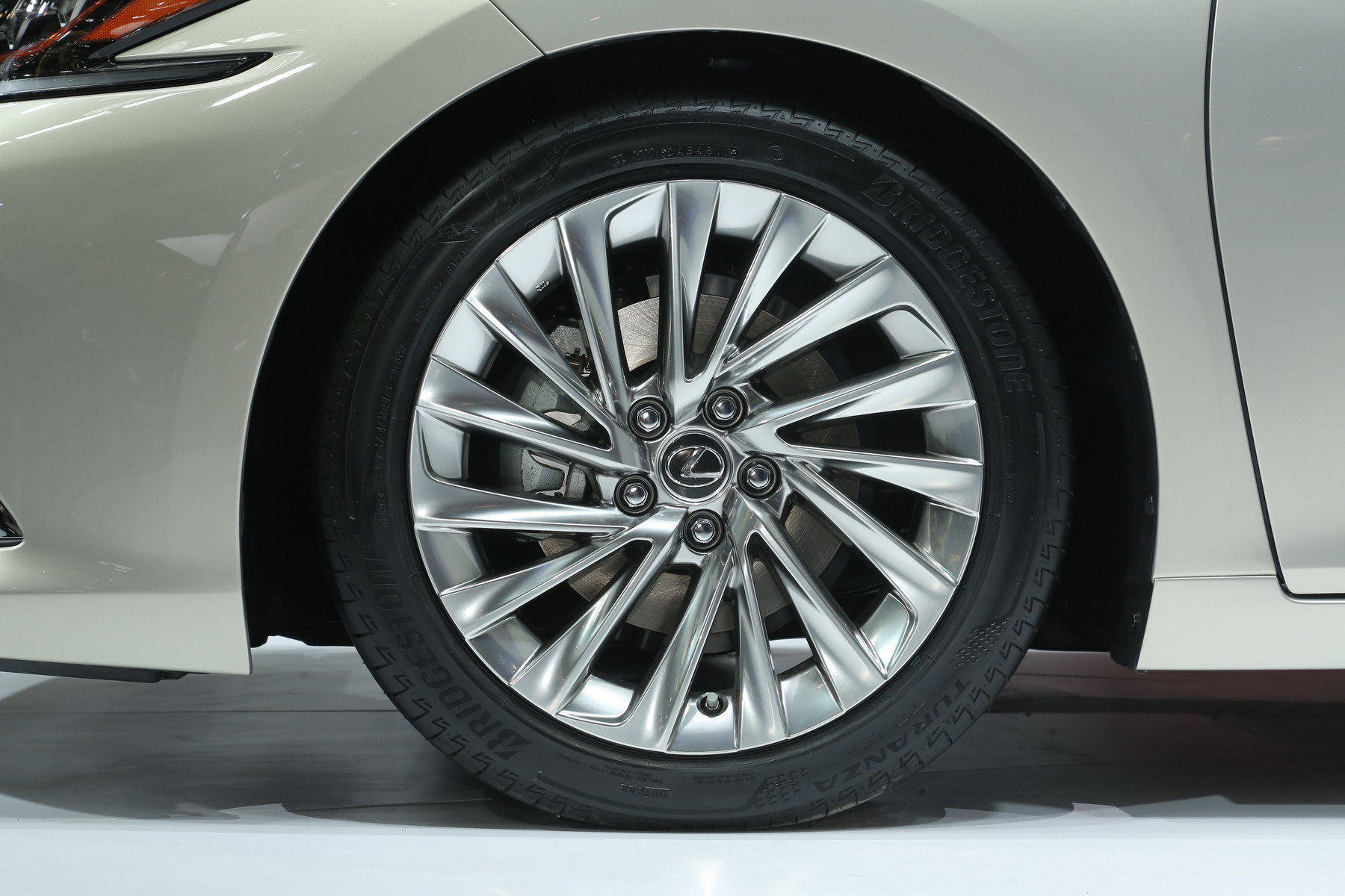 雷克萨斯ES新能源