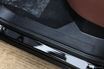 2017款宝骏560 1.5T DCT尊享型