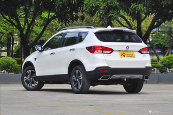 2016款东风风神AX7 2.0L自动智逸型