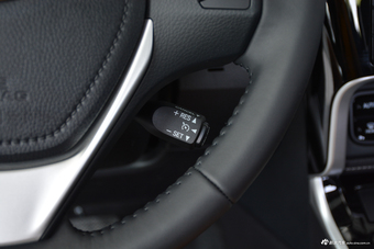 2018款卡罗拉双擎1.8L自动E-CVT智尚版