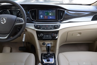 2016款宝骏730 1.8L AMT智能手动7座豪华型 7座