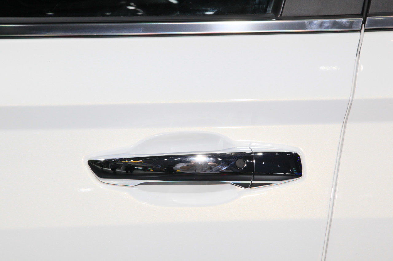 2018广州车展实拍：奔腾T77