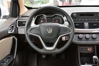 2017款宝骏310W 1.5L手动舒适型