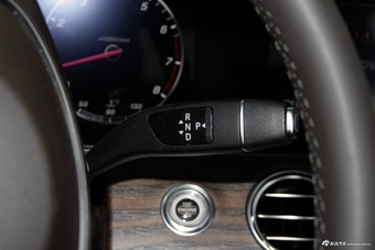 2017款奔驰E级3.0T自动 320 L 4MATIC