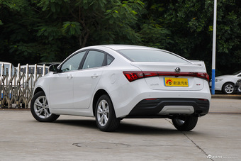 2016款名爵锐行1.5T手动超值豪华版