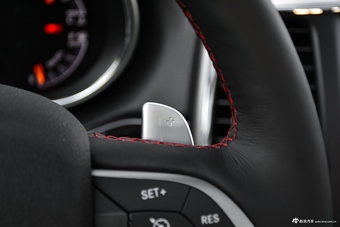 2017款大切诺基3.0L自动Tarilhawk