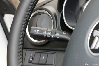  2019款奔腾X40 1.6L自动豪华型