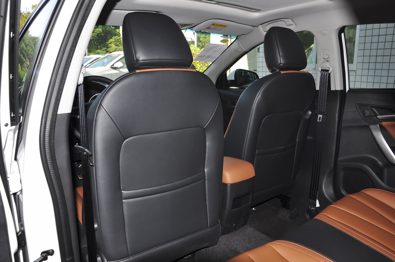 2016款名爵锐行1.5L自动超值豪华版