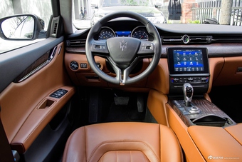 2017款总裁3.0T自动标准型 炭黑