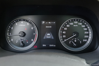 2015款全新途胜1.6T自动四驱旗舰型