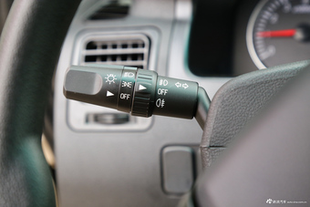 2017款菱智M3L改款1.6L手动7座舒适型