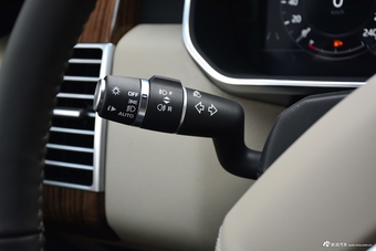 2019款揽胜3.0自动V6传世加长版