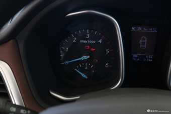 2018款领主2.5T手动柴油大双两驱豪华型