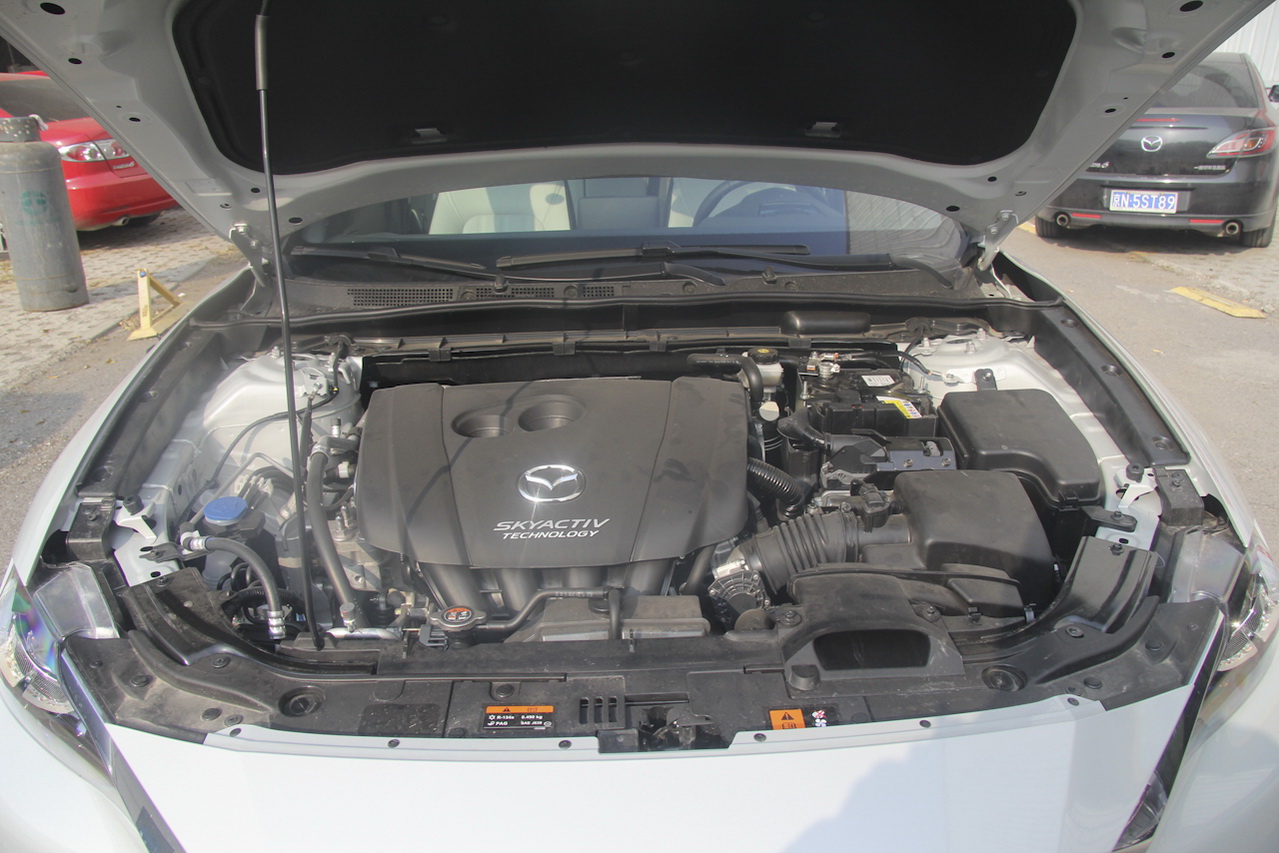 2016款马自达CX-4 2.0L自动两驱蓝天领先版