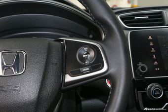 2017款CR-V 1.5T 240TURBO自动两驱风尚版