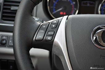 2016款风行S500 1.5L手动尊享型