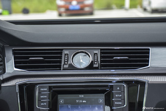 2016款帕萨特1.4T自动尊荣版280TSI