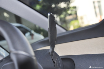 2015款 C4毕加索1.6T自动豪华型 5座