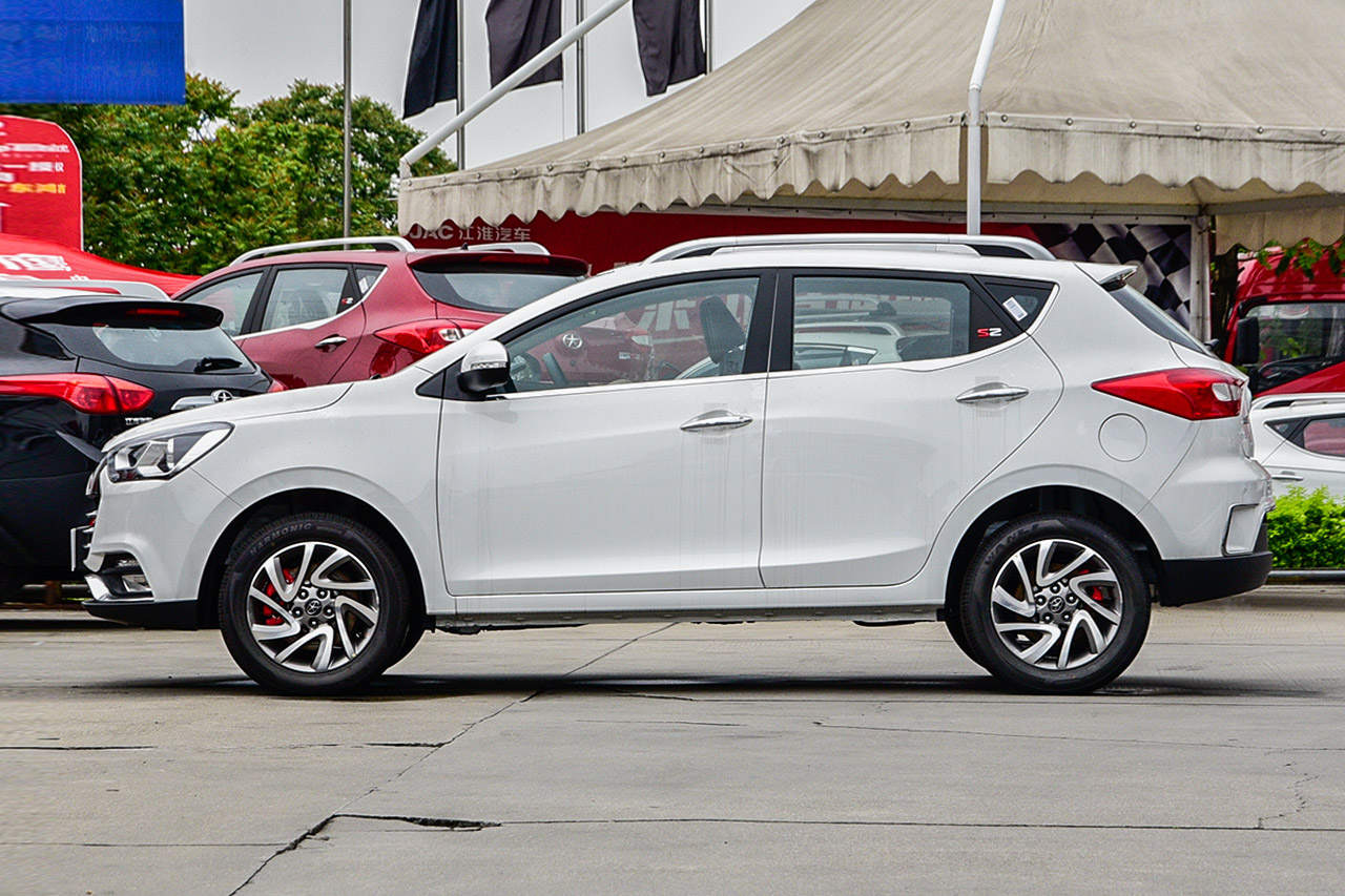 2016款瑞风S2 1.5L手动豪华智能型双色版