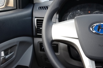 2015款福瑞达M50 1.4L手动公务舱K14B-F