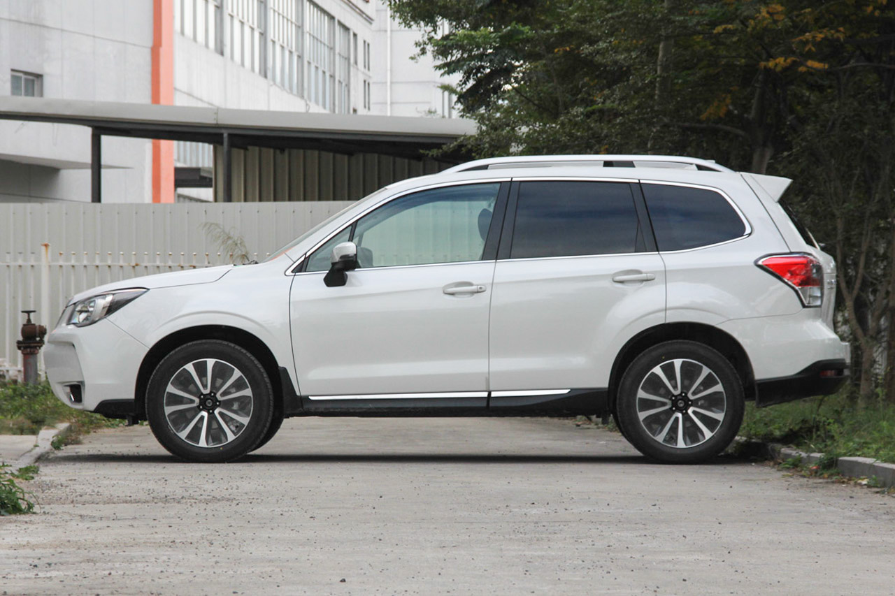 2016款森林人2.0L自动时尚导航版