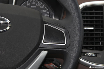 2018款领主2.5T手动两驱精英型大双JE4D25Q5A