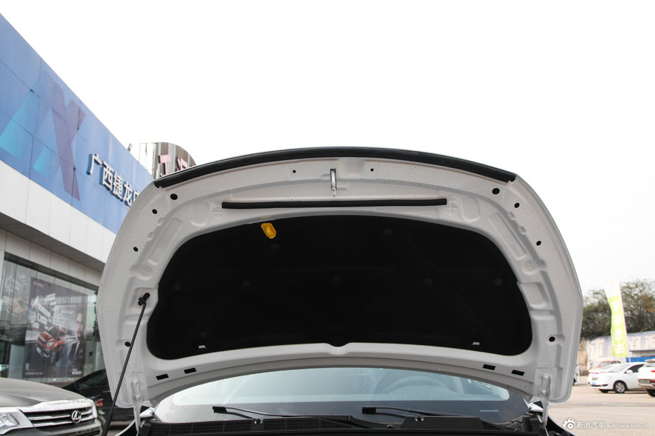 2018款猎豹CS9 1.5T手动劲风型