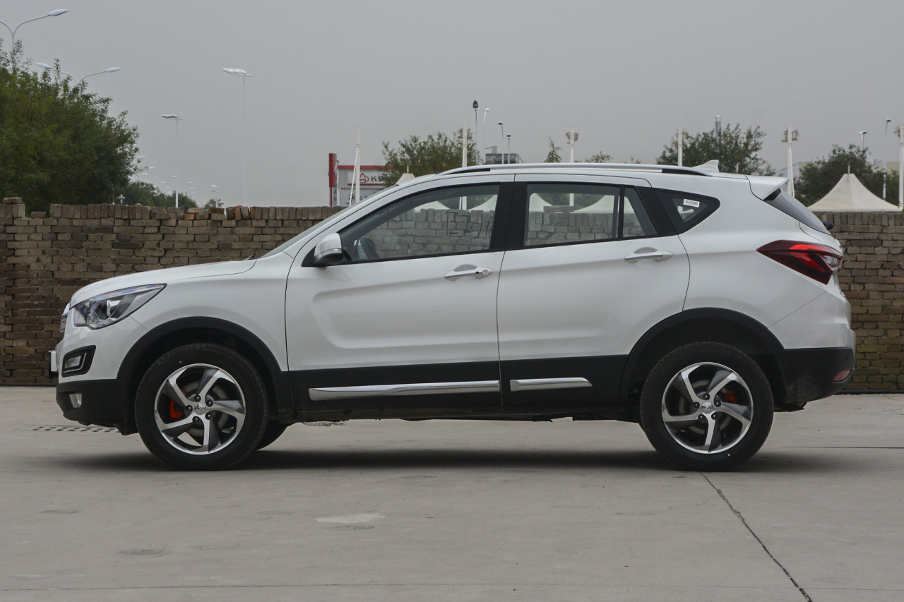 2018款海马S5 1.5T手动豪华型