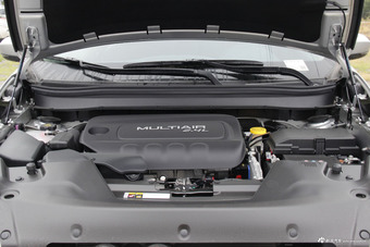 2016款自由光2.4L自动专业版+智能包