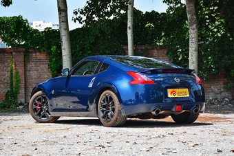 2015款日产370Z 3.7L自动Coupe