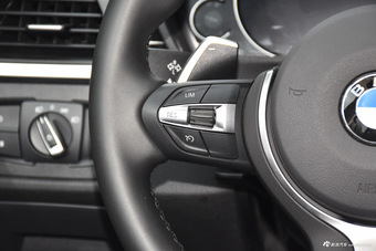 2018款宝马3系2.0T自动320Li M运动曜夜版